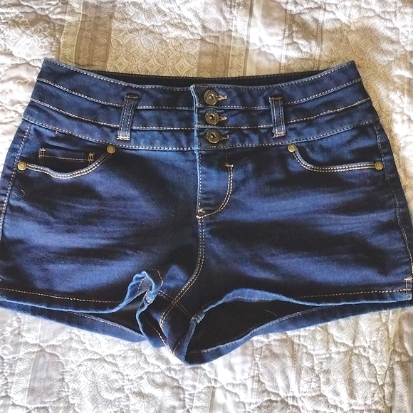 Blue Spice Pants - Blue Spice Mid Rise Short Shorts - Size 9/10 Curvy